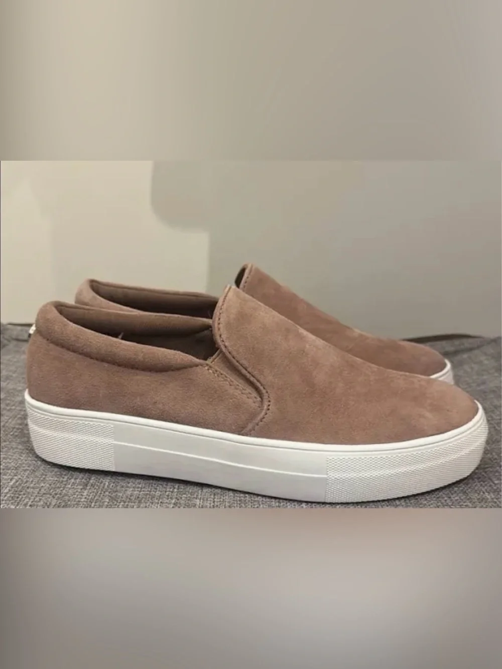 Steve Madden Men's Slip-On Suede Loafers in Taupe and White